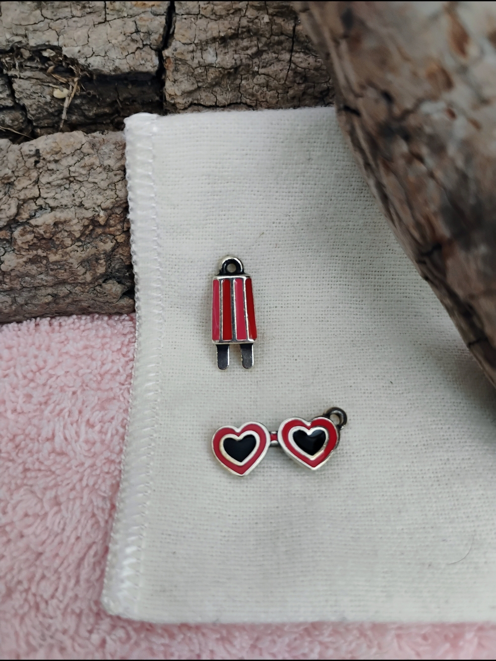 Pair Of James Avery Retired Charms: Enamel Popsicle And Enamel Heart Sunglasses